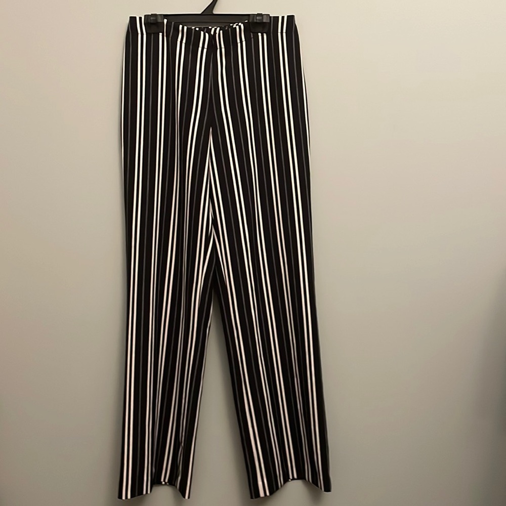 Wide leg pants by Mode de Vie
